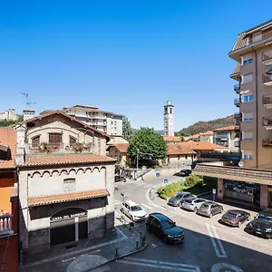 https://iris-apartment-lago-maggiore.it-lombardy.com